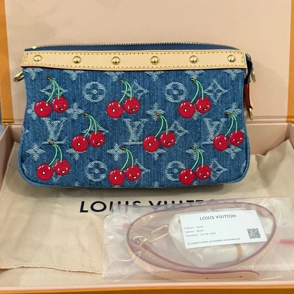 ❌NO LONGER AVAILABLE❌ Louis Vuitton x Takashi Murakami Pochette Accessories - Picture 9 of 15